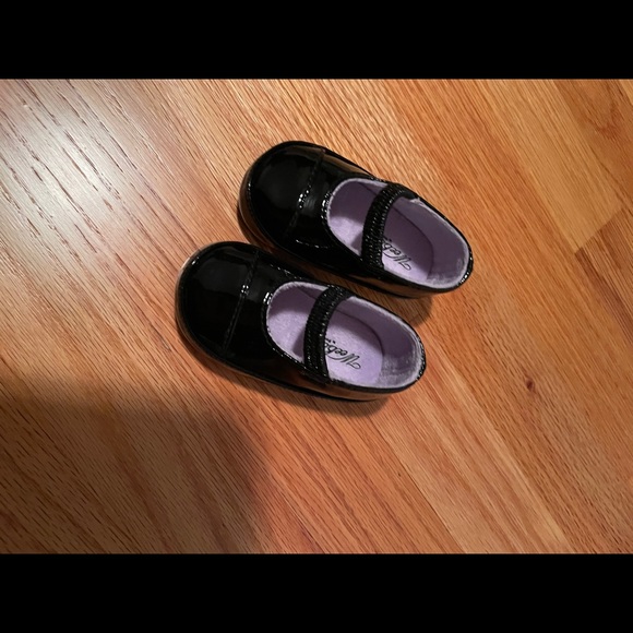 Baby patent leather shoes - Picture 1 of 4
